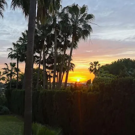 Atalaya: Luxury Marbella Retreat Near Golf And Villa *