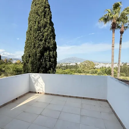 Villa Atalaya: Luxury Marbella Retreat Near Golf And Estepona