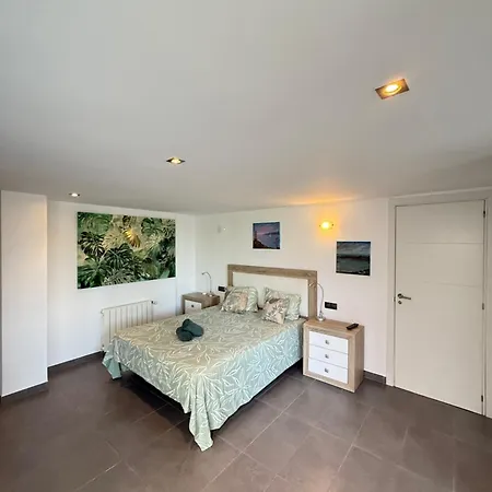 Villa Atalaya: Luxury Marbella Retreat Near Golf And *