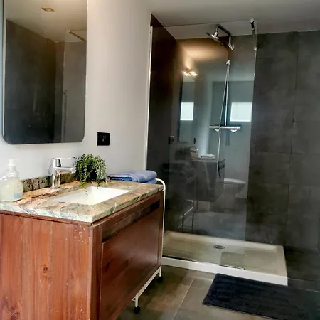 Villa Atalaya: Luxury Marbella Retreat Near Golf And
