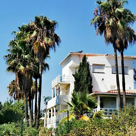 Villa Atalaya: Luxury Marbella Retreat Near Golf And Estepona