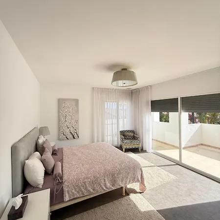 Atalaya: Luxury Marbella Retreat Near Golf And *