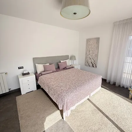 Atalaya: Luxury Marbella Retreat Near Golf And *
