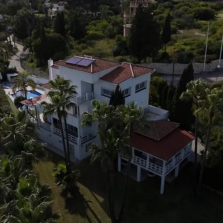 Stunning And Luxury In Marbella-atalaya - 250m To Gc Atalaya, 2x 18 Holes And Very Close To The Of San Pedro De Alcantara And Puerto Banus Or Puente Βίλα